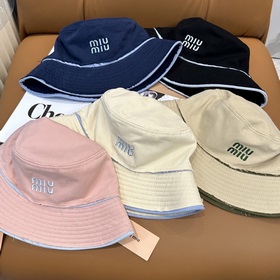 [Miumiu] Новая модель вышитой рыбацко