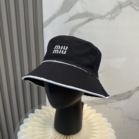 [Miumiu] Новая модель вышитой рыбацко