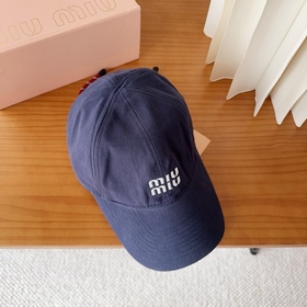 Новая осенне-зимняя бейсболка Miu： под