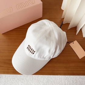 Новая осенне-зимняя бейсболка Miu： под