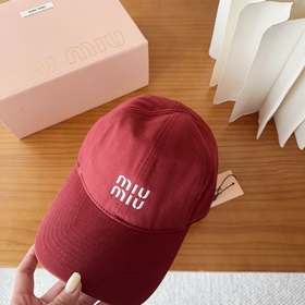 Новая осенне-зимняя бейсболка Miu： под