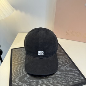 Оригинальные бейсболки Miu из новой ве