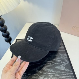 Оригинальные бейсболки Miu из новой ве