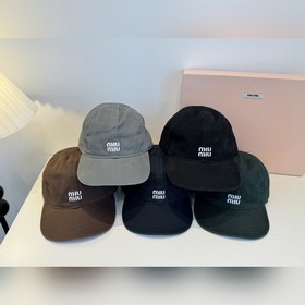 Оригинальные бейсболки Miu из новой ве