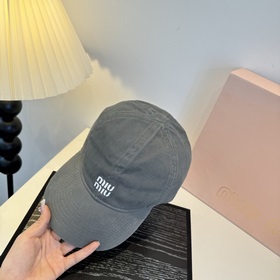Оригинальные бейсболки Miu из новой ве