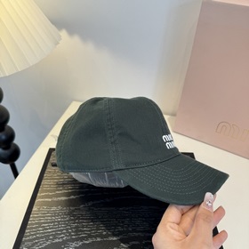 Оригинальные бейсболки Miu из новой ве