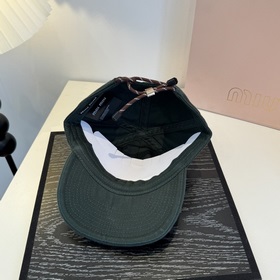 Оригинальные бейсболки Miu из новой ве