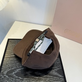 Оригинальные бейсболки Miu из новой ве
