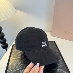 Оригинальные бейсболки Miu из новой ве