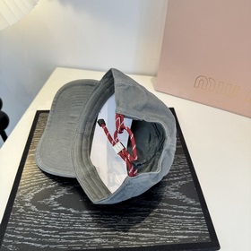 Оригинальные бейсболки Miu из новой ве