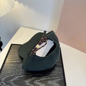Оригинальные бейсболки Miu из новой ве