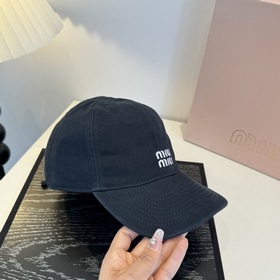 Оригинальные бейсболки Miu из новой ве