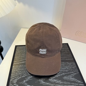 Оригинальные бейсболки Miu из новой ве