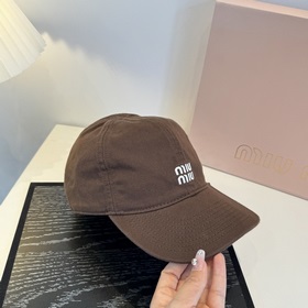 Оригинальные бейсболки Miu из новой ве