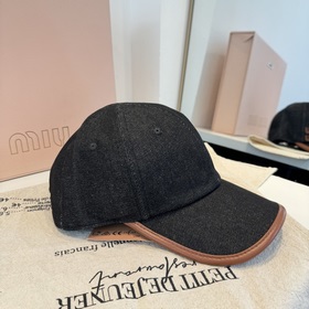 Оригинальные бейсболки Miu из новой ве