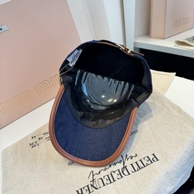 Оригинальные бейсболки Miu из новой ве