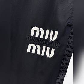 Новые летние брюки в стиле кэжуал от M