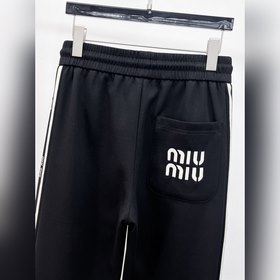 Новые джинсы и брюки в стиле кэжуал от
