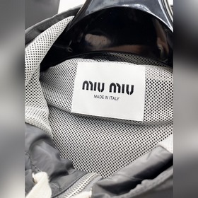 Модель, идентичная представленной на о