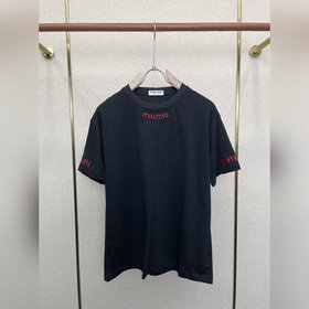 Miumiu — новая модель мужской повседне