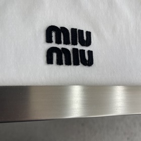 -MiuMiu Короткорукавная блузка с аппл