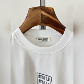 Новая летняя модель MIUMIU SS26 с коро