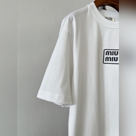 Новая летняя модель MIUMIU SS26 с коро