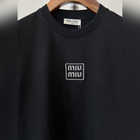 Новая летняя модель MIUMIU SS26 с коро