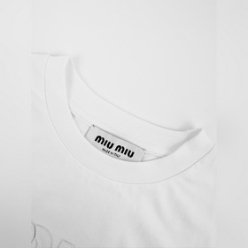 Футболка MiuMiu с вышитыми аппликациям