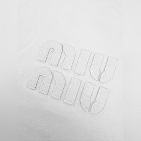 Футболка MiuMiu с вышитыми аппликациям