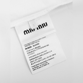 Футболка MiuMiu с вышитыми аппликациям