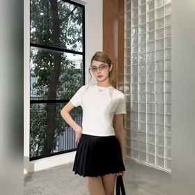 Футболка MiuMiu с вышивкой виде апплик