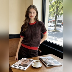 Miumiu — женская кофта с круглым вырез