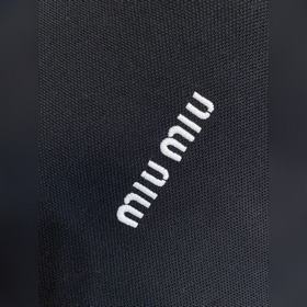 MiuMiu  , поло с вышивкой на вор