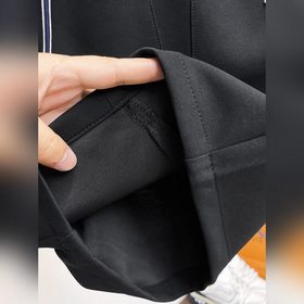Moncler  С тремя логотипами — новинка