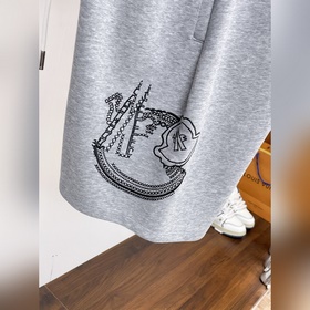 Moncler  С тремя логотипами Новые шо