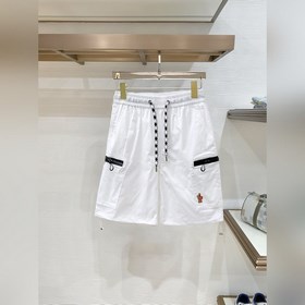 Moncler  С тремя логотипами — новинка