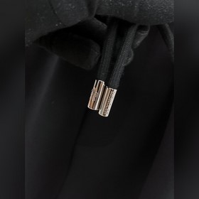 Moncler  С тремя логотипами — новинка