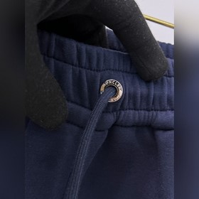 Moncler  С тремя логотипами — новинка