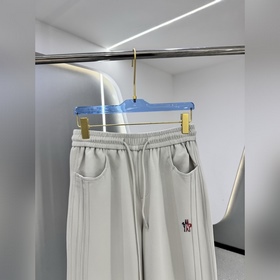 Классические спортивные штаны с прямым