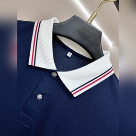 Новинка весенней коллекции Moncler： фу
