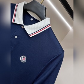 Новинка весенней коллекции Moncler： фу