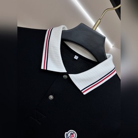 Новинка весенней коллекции Moncler： фу