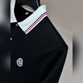Новинка весенней коллекции Moncler： фу