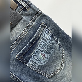 Moncler — эксклюзивная новинка： модные