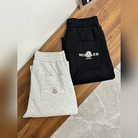 Новинка Moncler весна-лето 2026 года —
