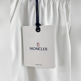 Moncler   Товары высшего качества 