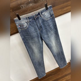 Эксклюзивная новинка от Moncler — модн