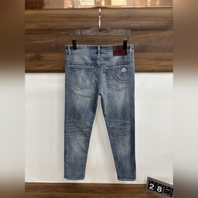 Эксклюзивная новинка от Moncler — модн