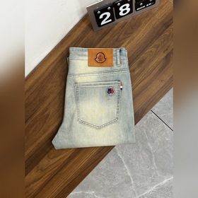 Эксклюзивная новинка от Moncler — модн
